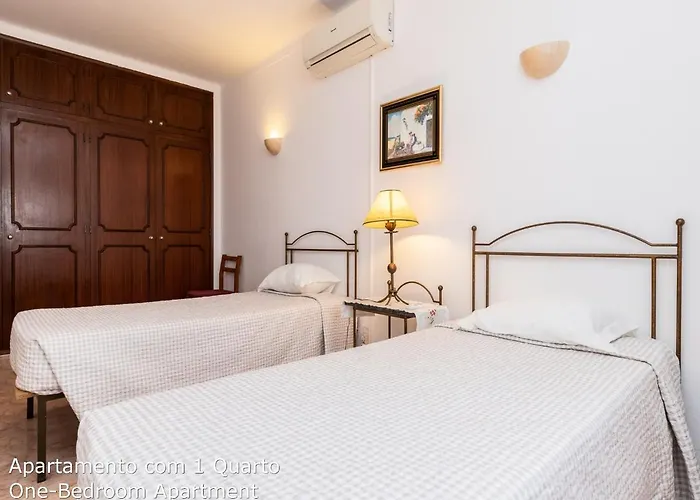 公寓 阿奇索阿尔布费拉乌拉公寓 *