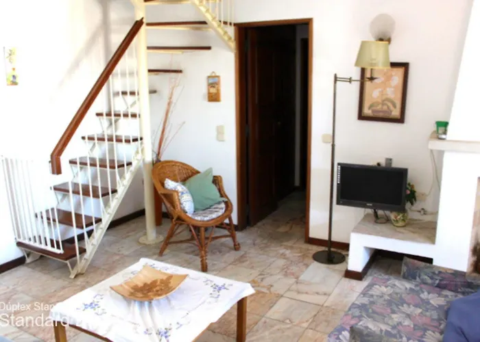 阿奇索阿尔布费拉乌拉公寓 *