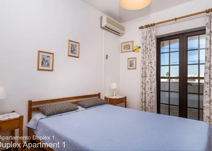 阿奇索阿尔布费拉乌拉公寓 公寓 *